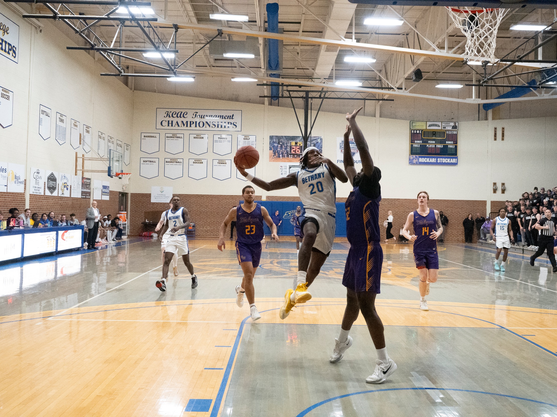 SWEDES STRUGGLE CONTINUES IN MABEE ARENA