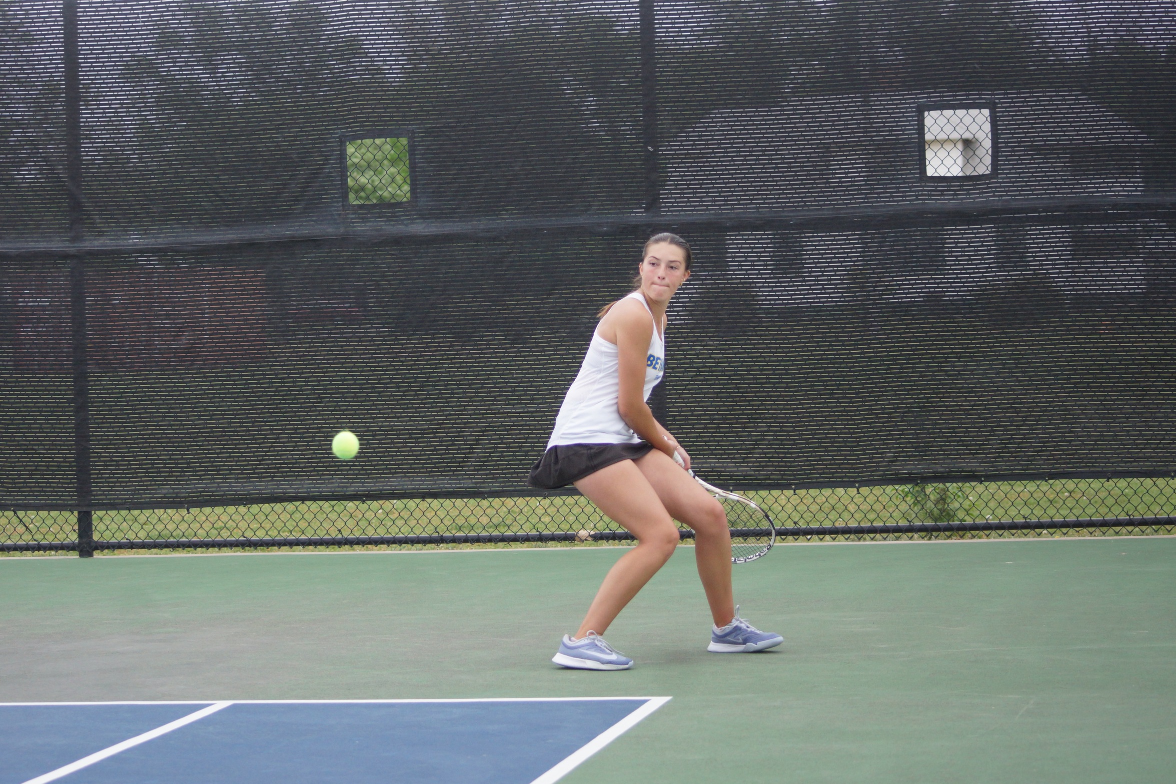 BOTH MEN AND WOMEN FALL 0-7 TO THRESHERS
