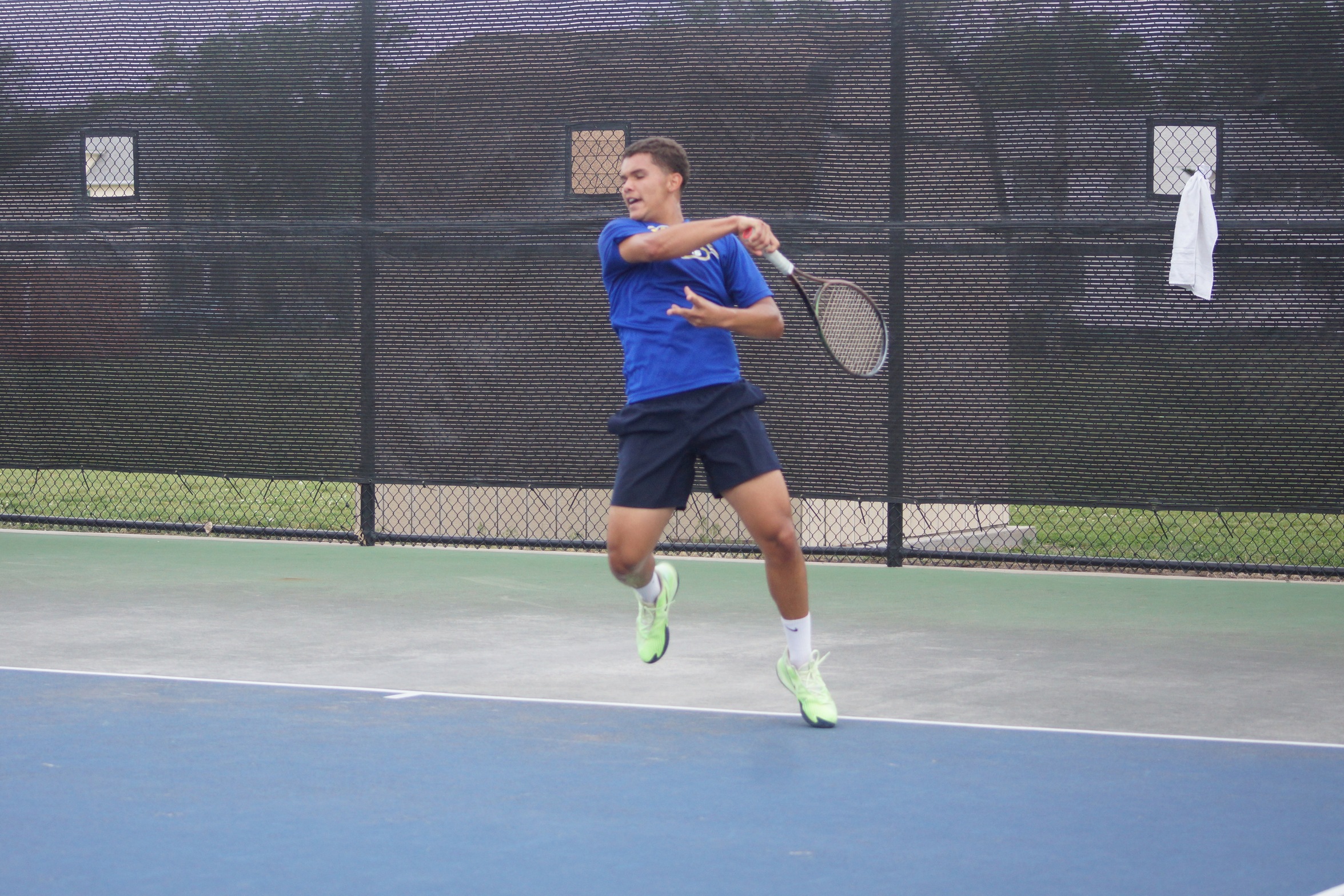 SWEDES SPLIT WITH FALCONS