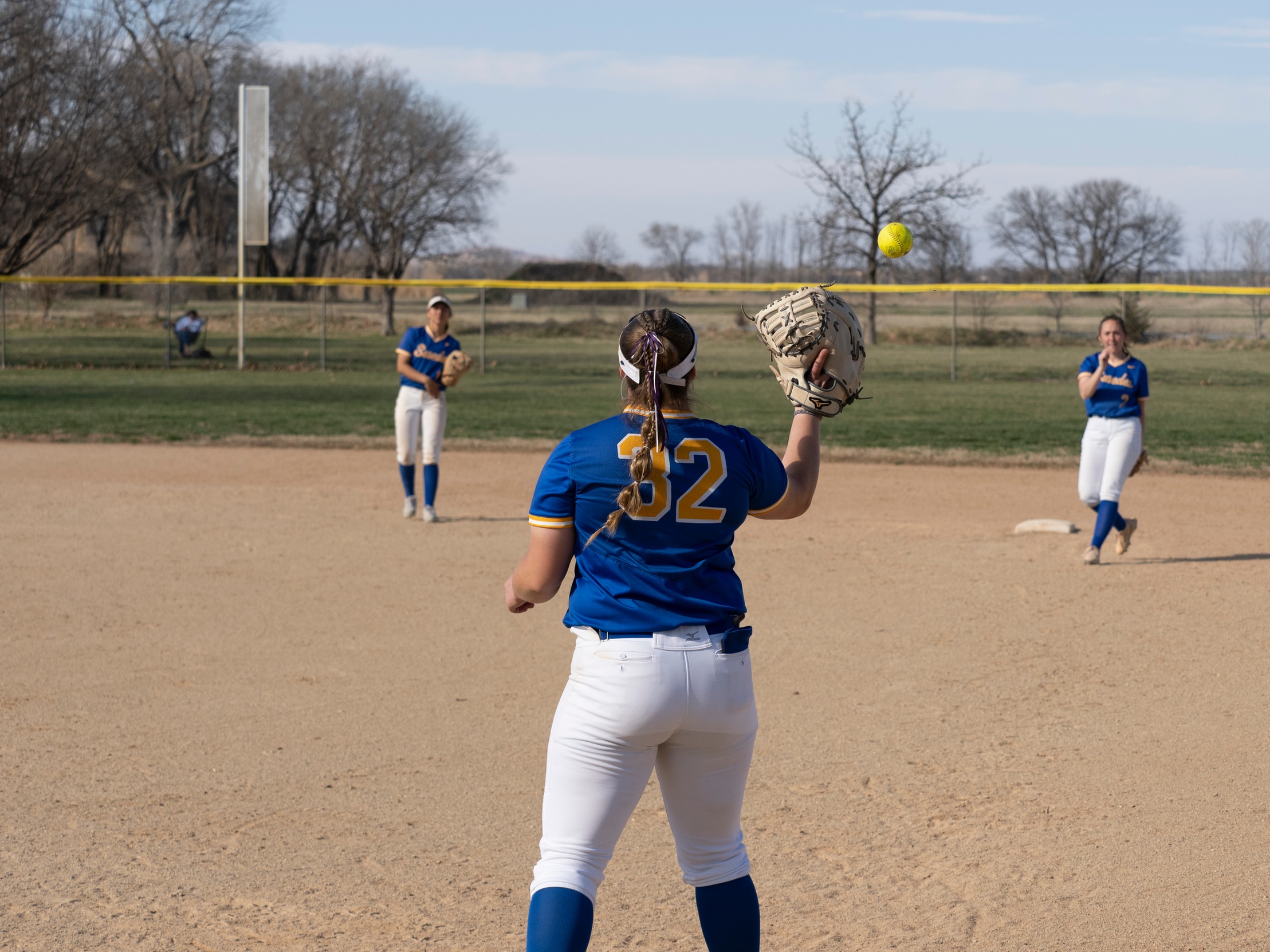 SWEDES SPLIT WITH SPIRES; ONE GAME BEHIND 8TH IN STANDINGS
