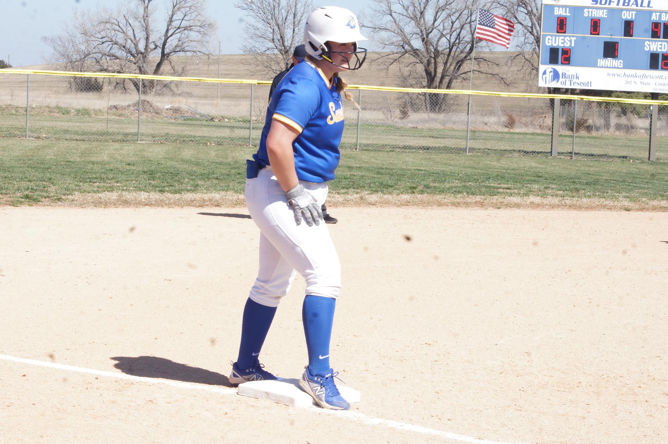 SWEDES SPLIT CONFERENCE OPENER WITH THRESHERS