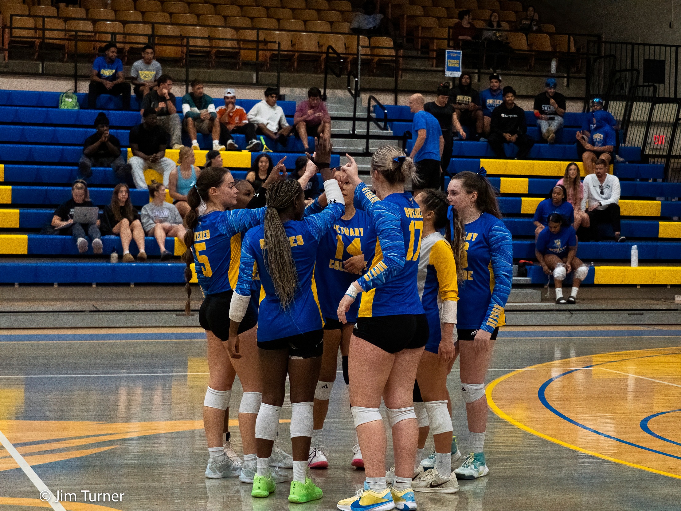 CAREER NIGHT FOR ACEVEDO ORTIZ AND GEHRING HIGHLIGHTS BETHANY&rsquo;S FIVE-SET BATTLE