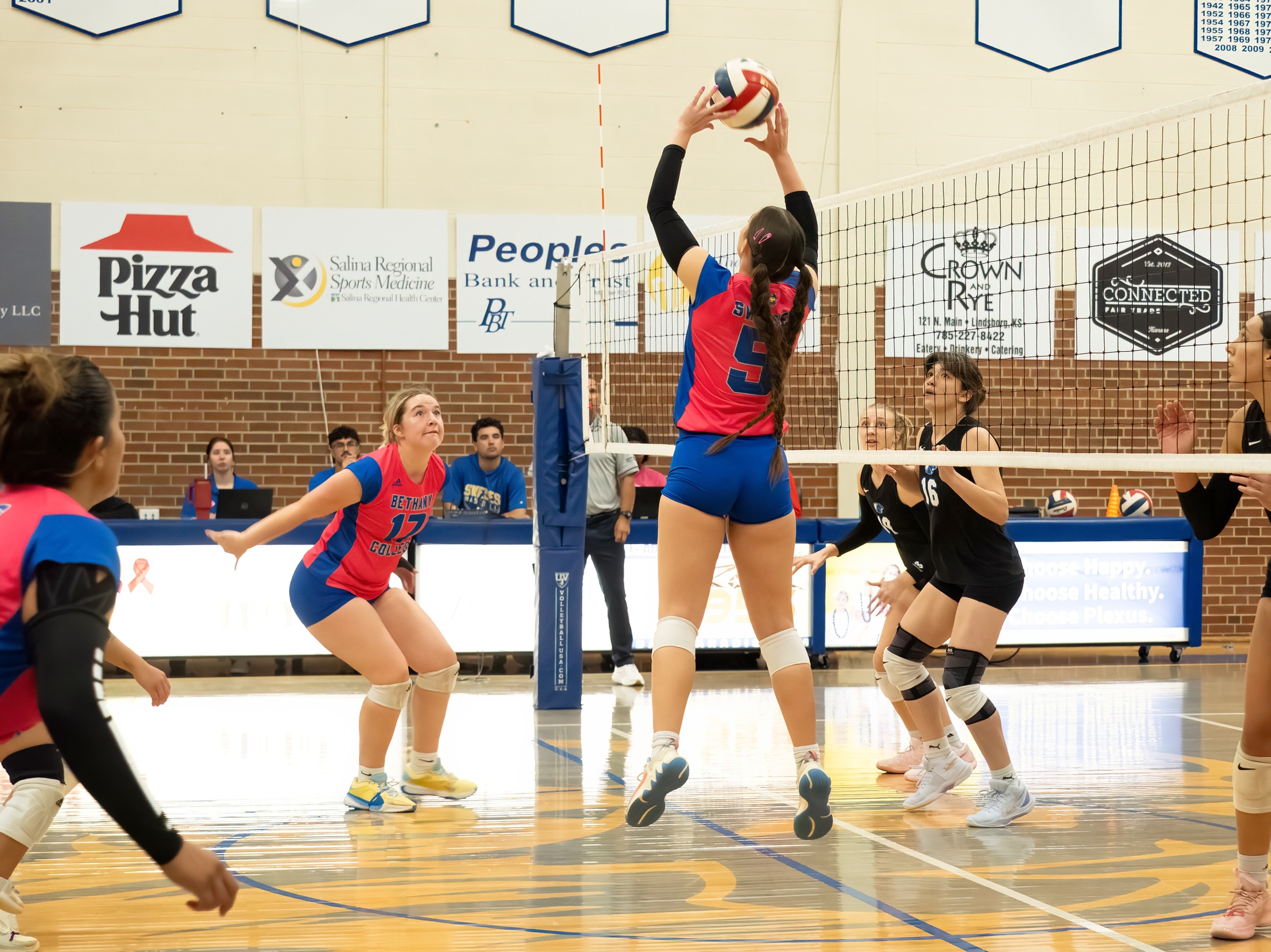 SWEDES RISE TO THE CHALLENGE IN THREE SET BATTLE AGAINST OKLAHOMA WESLEYAN